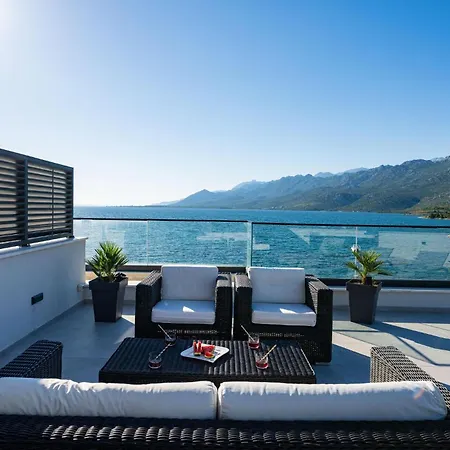 Front In * Rovanjska