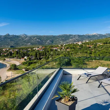 Front In Apartman Rovanjska